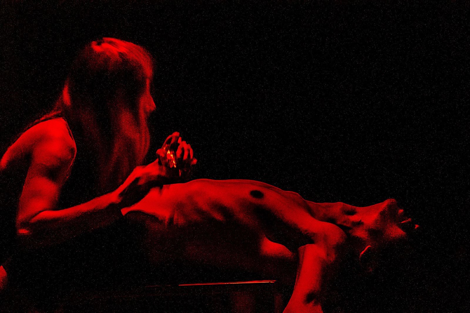 Obra: ¡Cómeme, por favor!  Dir. Armando Ariza. Foto cortesía Ingrid Hincapié @ongridpixels © 2025